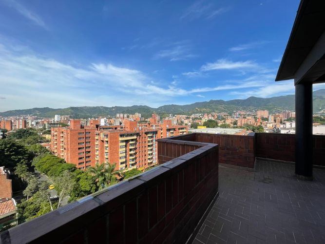 Apartamento de 4 alcobas en venta en Lorena, Medellín, 205 m² · foto 20 de 23