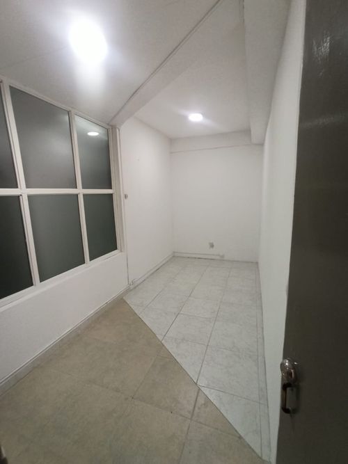 Oficina en arriendo en Suramericana, Medellín, 10 m² · foto 3 de 3