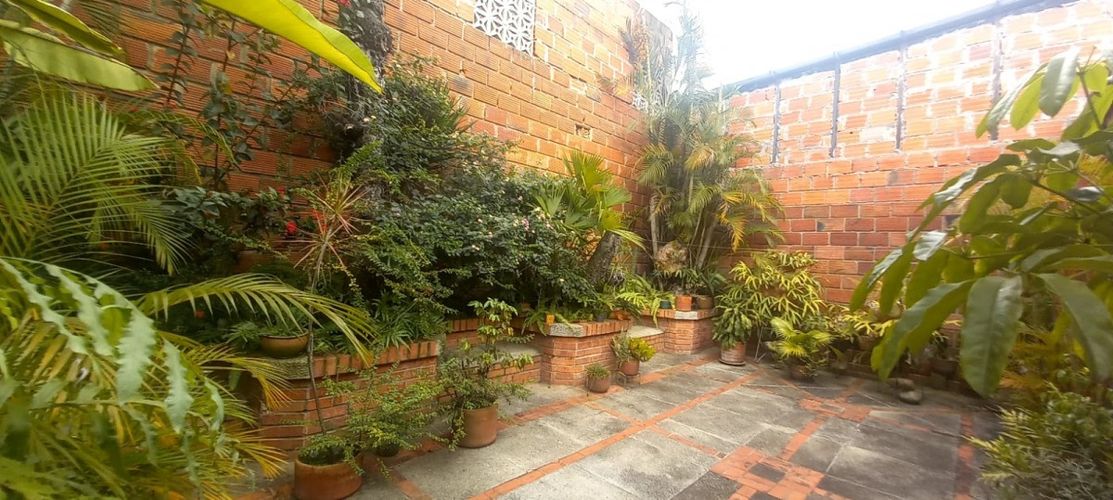 Casa de 3 alcobas en venta en Cabecera Del Llano, Bucaramanga, 244 m² · foto 8 de 8