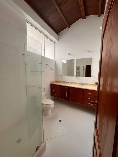 Apartamento de 3 alcobas en venta en Cabecera Del Llano, Bucaramanga, 303 m² · foto 11 de 13