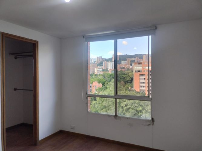 Apartamento de 3 alcobas en arriendo en El Poblado, Medellín, 79 m² · foto 8 de 14