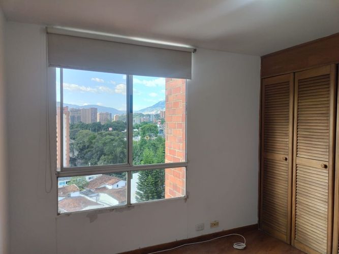 Apartamento de 3 alcobas en arriendo en El Poblado, Medellín, 79 m² · foto 11 de 14