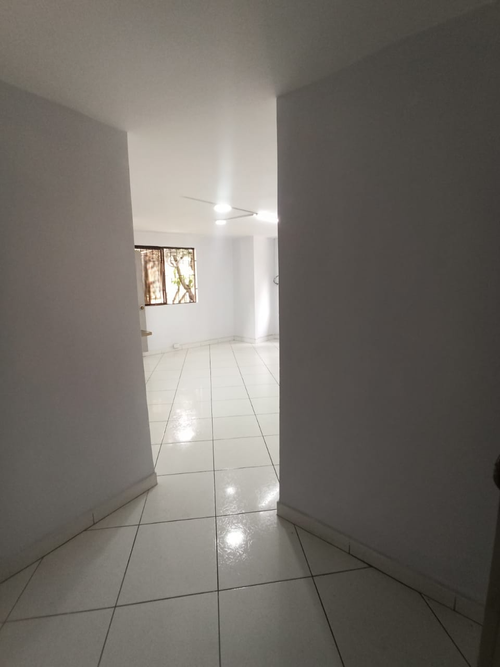 Oficina en arriendo en Suramericana, Medellín, 28 m² · foto 2 de 4