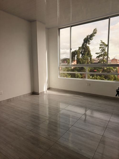 Apartamento de 3 alcobas en venta en Super Manzana 14, Bogotá, 68 m² · foto 3 de 11