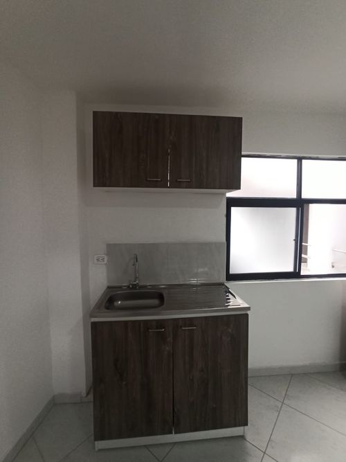 Oficina en arriendo en Suramericana, Medellín, 28 m² · foto 2 de 5