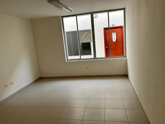 Oficina en arriendo en Centro, Bucaramanga, 30 m² · foto 3 de 4
