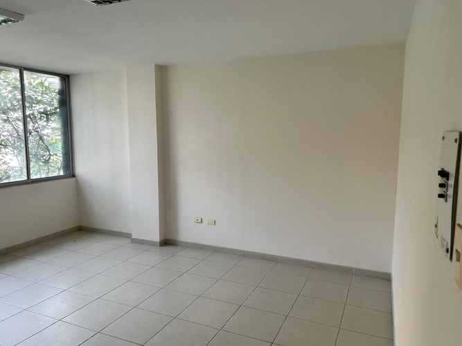 Oficina en arriendo en Centro, Bucaramanga, 27 m² · foto 4 de 4