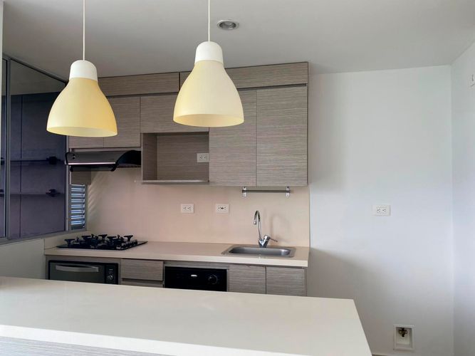 Apartamento de 2 alcobas en arriendo en El Poblado, Medellín, 80 m² · foto 7 de 16