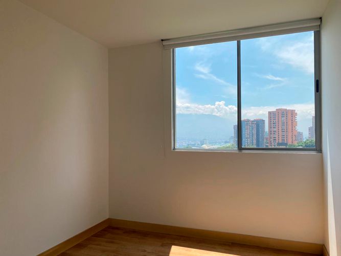 Apartamento de 2 alcobas en arriendo en El Poblado, Medellín, 80 m² · foto 11 de 16