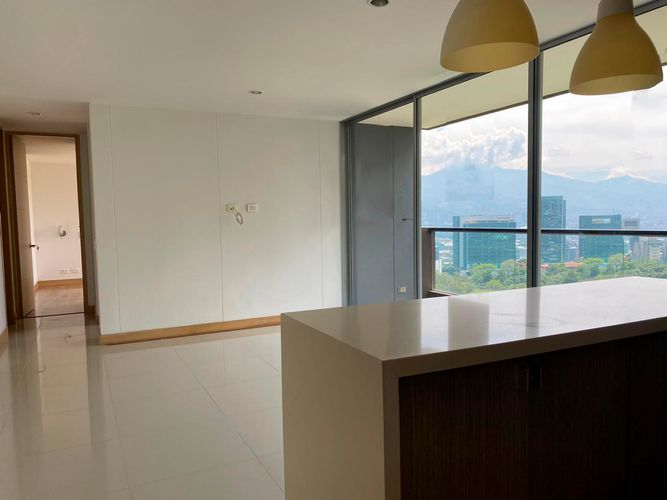 Apartamento de 2 alcobas en arriendo en El Poblado, Medellín, 80 m² · foto 3 de 16