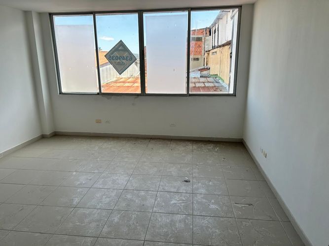Oficina en arriendo en Centro, Bucaramanga, 25 m² · foto 3 de 4
