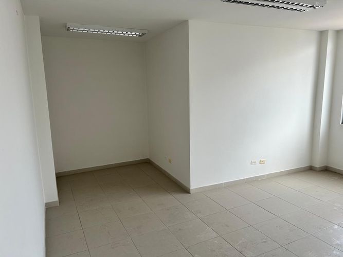 Oficina en arriendo en Centro, Bucaramanga, 25 m² · foto 4 de 4