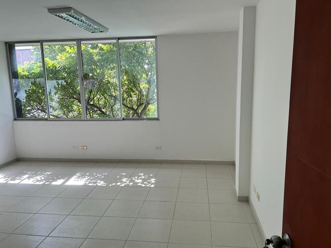 Oficina en arriendo en Centro, Bucaramanga, 25 m² · foto 3 de 4