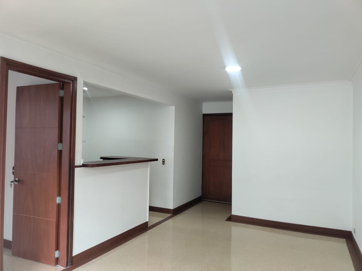 Apartamento en arriendo en El Poblado, Medellín · foto 4 de 12