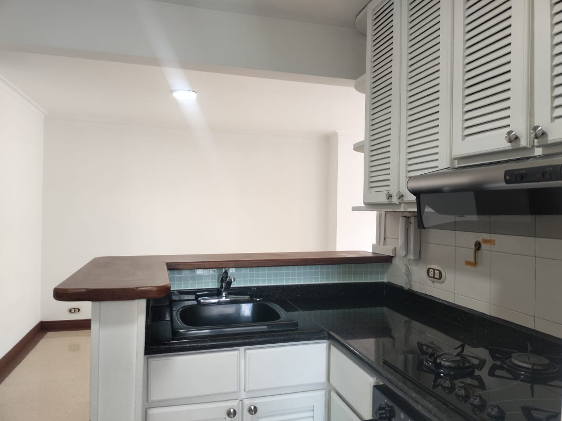 Apartamento en arriendo en El Poblado, Medellín · foto 6 de 12