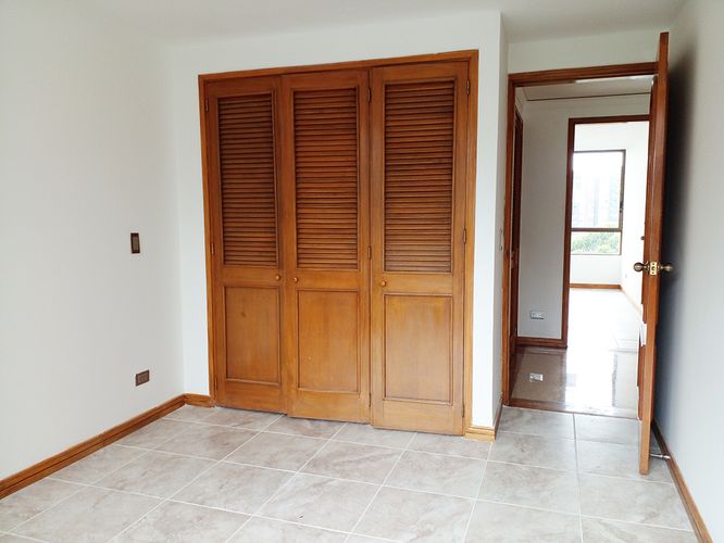 Apartamento de 3 alcobas en venta en El Poblado, Medellín, 150 m² · foto 11 de 19