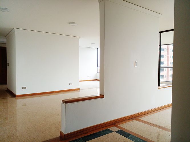 Apartamento de 3 alcobas en venta en El Poblado, Medellín, 150 m² · foto 5 de 19