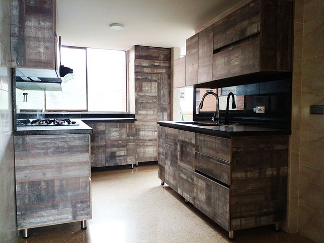 Apartamento de 3 alcobas en venta en El Poblado, Medellín, 150 m² · foto 7 de 19