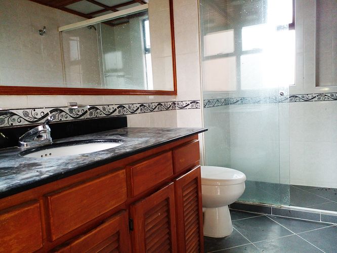 Apartamento de 3 alcobas en venta en El Poblado, Medellín, 150 m² · foto 18 de 19