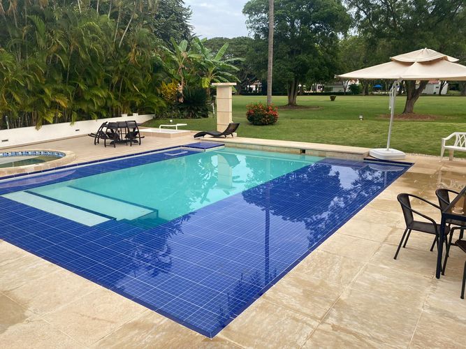 Casa de 4 alcobas en venta en Girardot, 310 m² · foto 16 de 23