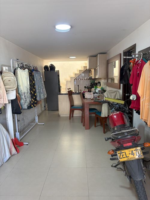 Casa de 8 alcobas en venta en Las Acacias, Cali, 280 m² · foto 14 de 24