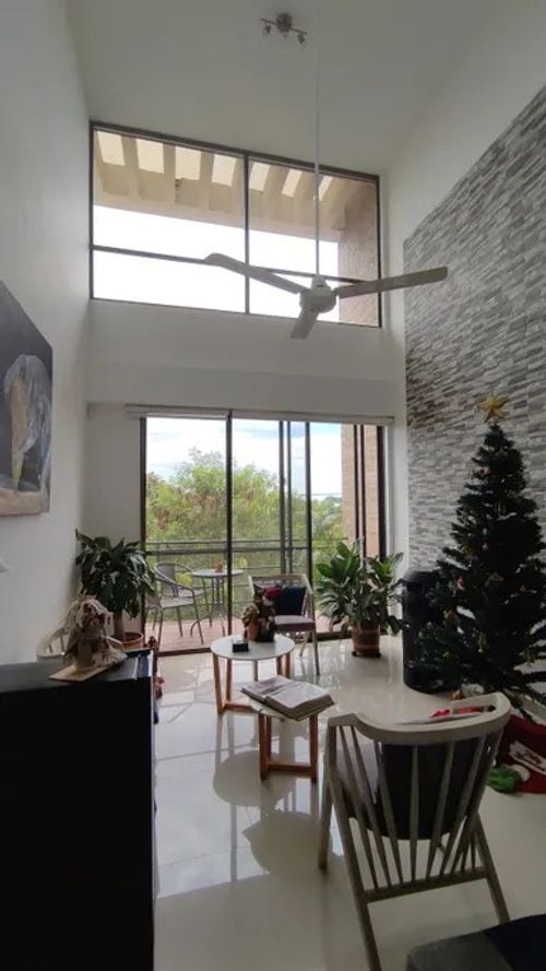 Apartamento de 3 alcobas en venta en Las Varas, Ricaurte, 128 m² · foto 3 de 20