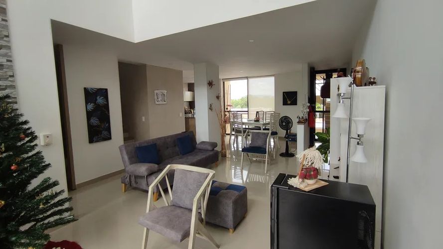 Apartamento de 3 alcobas en venta en Las Varas, Ricaurte, 128 m² · foto 10 de 20