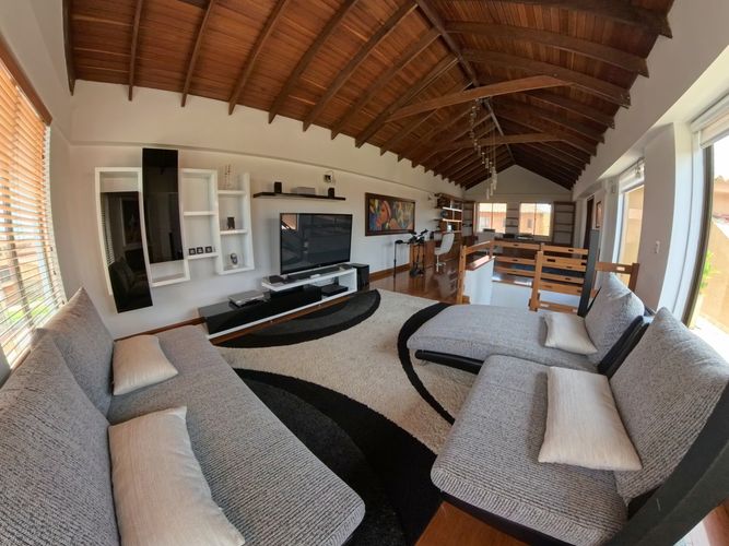 Casa de 4 alcobas en venta en Laura Vicuña, Chía, 330 m² · foto 18 de 20