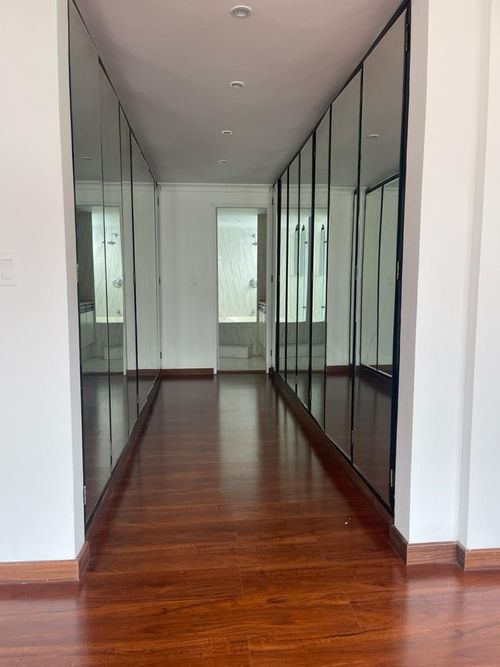 Apartamento de 3 alcobas en venta en Chico, Bogotá, 223 m² · foto 9 de 20