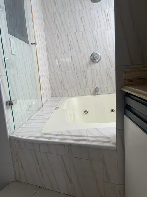 Apartamento de 3 alcobas en venta en Chico, Bogotá, 223 m² · foto 10 de 20