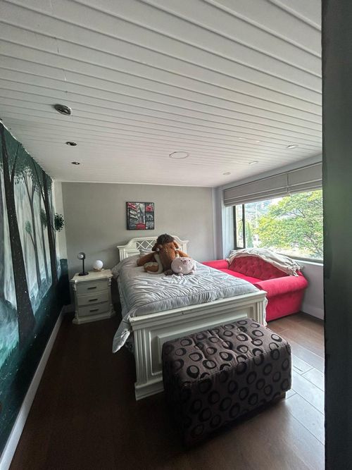 Casa de 5 alcobas en venta en Niza, Bogotá, 570 m² · foto 11 de 20