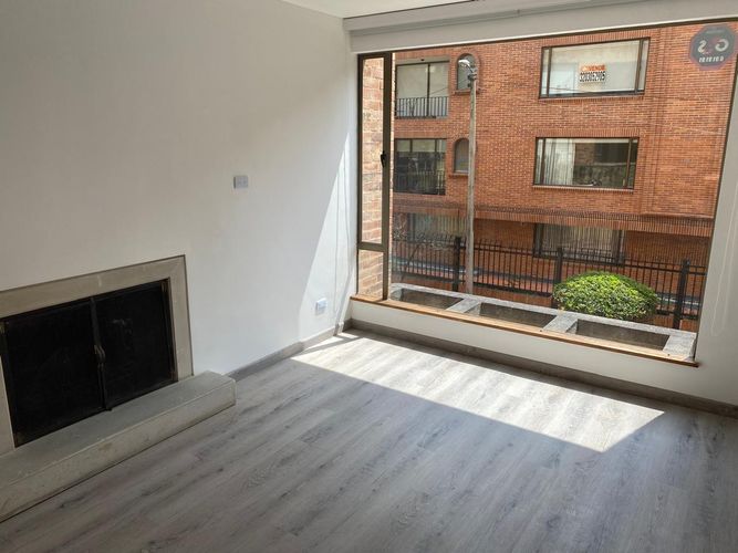 Apartamento de 3 alcobas en venta en Chico, Bogotá, 210 m² · foto 3 de 20