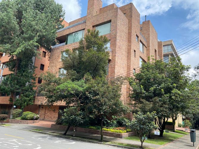 Apartamento de 3 alcobas en venta en Chico, Bogotá, 210 m² · foto 18 de 20