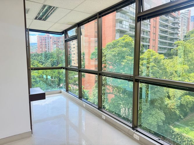 Oficina en arriendo en Patio Bonito, Medellín, 66 m² · foto 8 de 9
