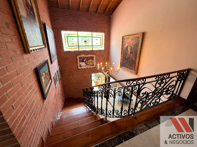 Casa de 4 alcobas en venta en Los Naranjos, Medellín, 1000 m² · foto 22 de 24