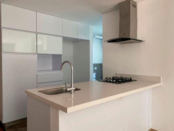 Apartamento en venta en El Poblado, Medellín · foto 9 de 15