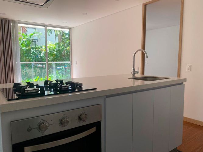 Apartamento en venta en El Poblado, Medellín · foto 7 de 15