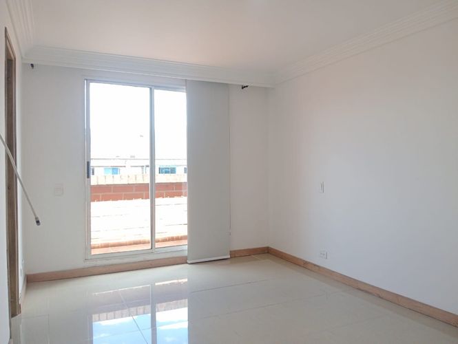 Apartamento de 3 alcobas en arriendo en Laureles, Medellín, 140 m² · foto 9 de 22