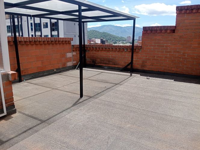Apartamento de 3 alcobas en arriendo en Laureles, Medellín, 140 m² · foto 21 de 22