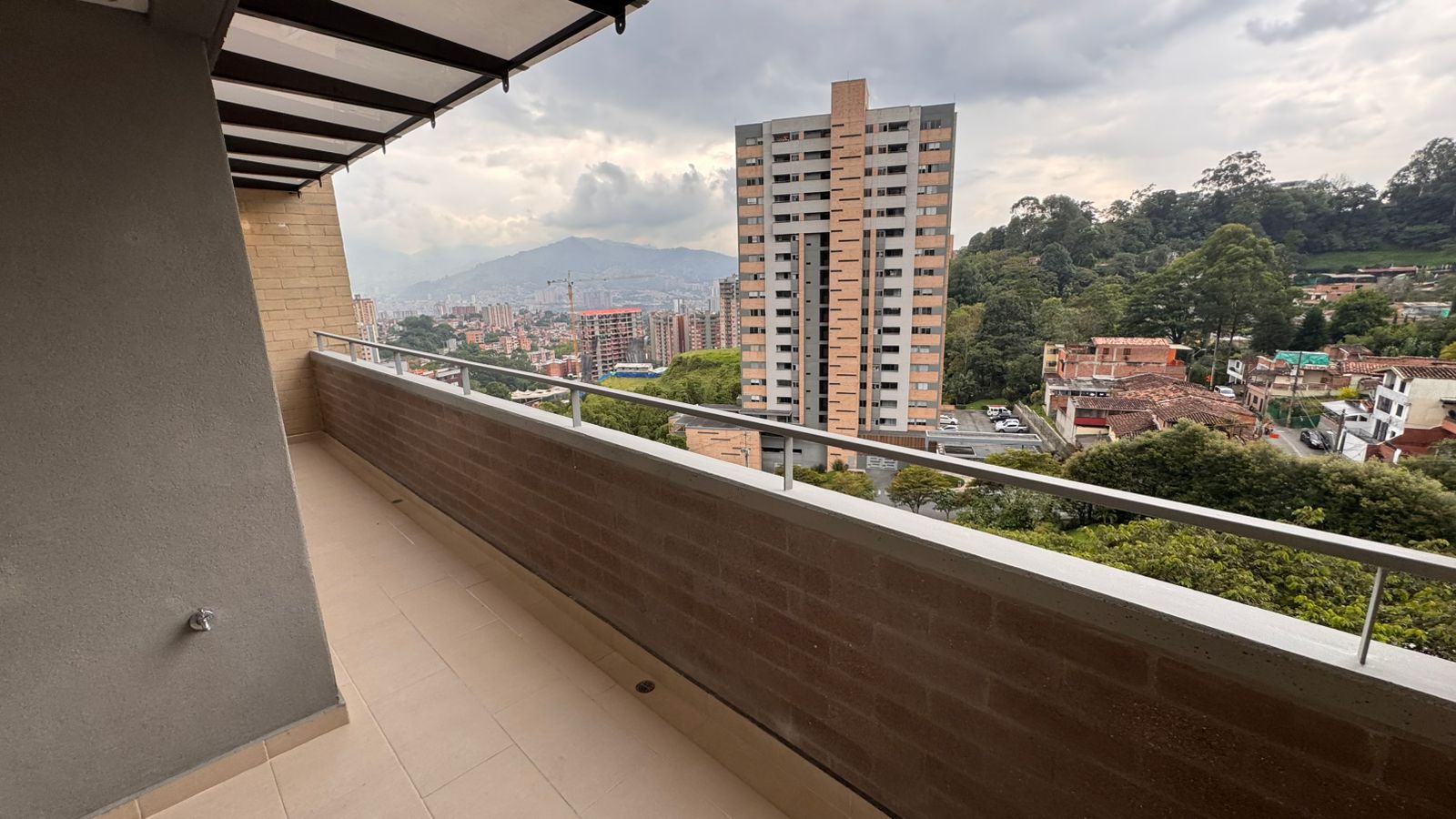 Apartamento en venta en El Chingui, Envigado · foto 2 de 5