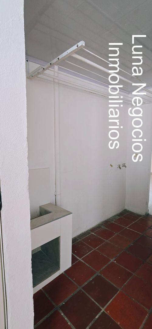 Casa de 11 alcobas en venta en San Francisco, Bucaramanga, 380 m² · foto 13 de 24