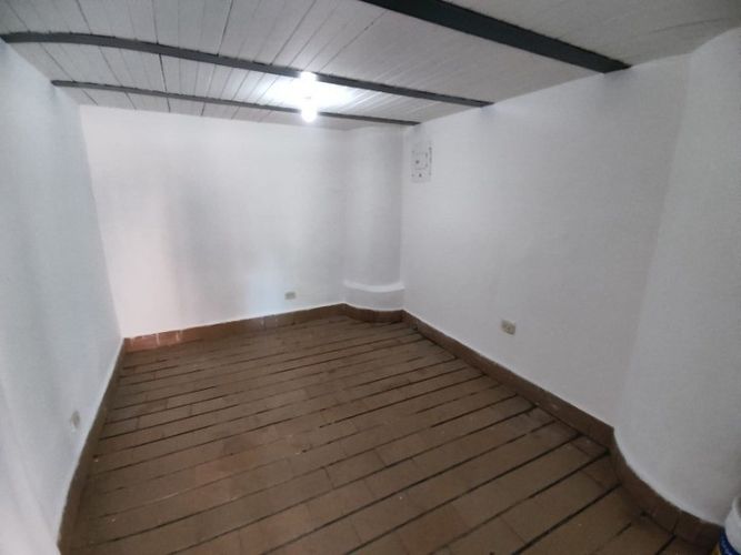 Local en venta en El Porvenir, Medellín, 66 m² · foto 2 de 15