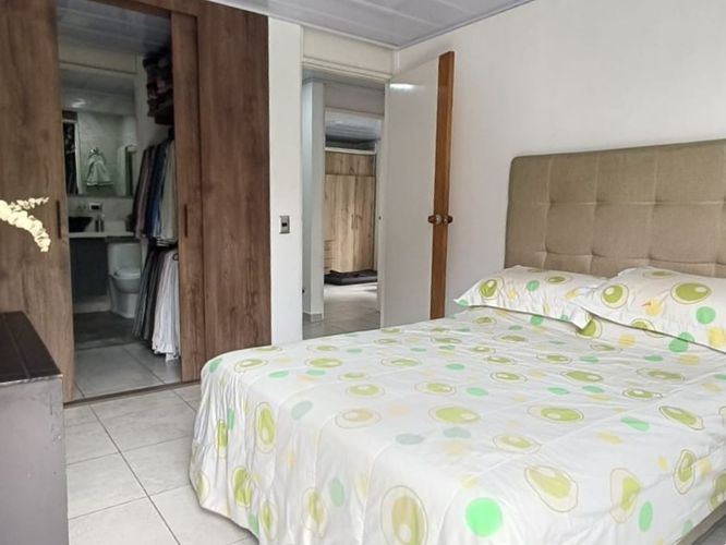 Apartamento de 3 alcobas en venta en El Poblado, Medellín, 95 m² · foto 10 de 15