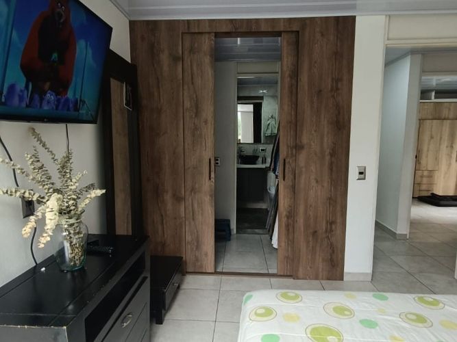 Apartamento de 3 alcobas en venta en El Poblado, Medellín, 95 m² · foto 13 de 15