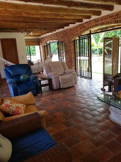 Casa de 5 alcobas en venta en Anillo Vial, Floridablanca, 523 m² · foto 15 de 21