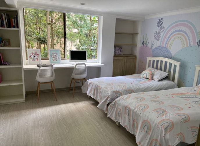 Casa de 4 alcobas en venta en El Castillo, Medellín, 300 m² · foto 4 de 6
