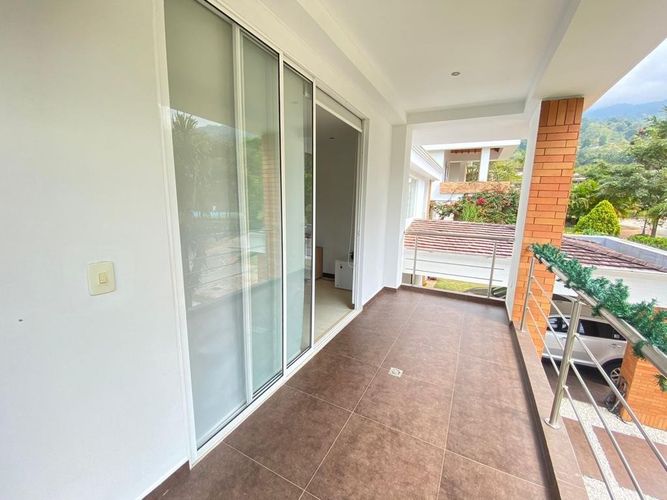 Casa de 4 alcobas en venta en Casco Antiguo - Floridablanca, Floridablanca, 438 m² · foto 13 de 20