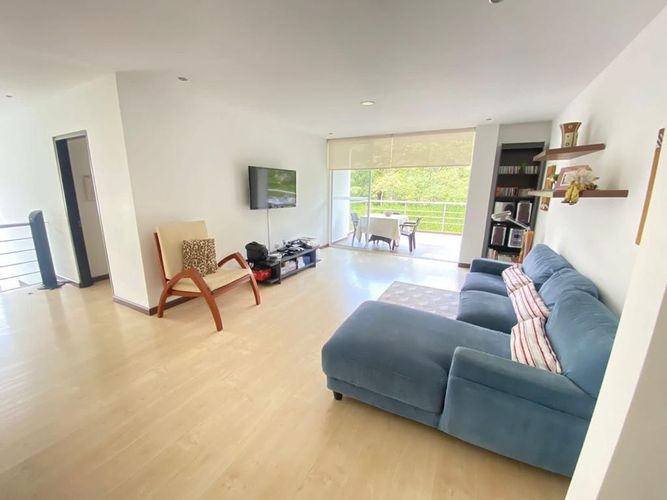 Casa de 4 alcobas en venta en Casco Antiguo - Floridablanca, Floridablanca, 438 m² · foto 17 de 20