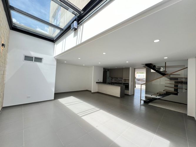 Casa de 3 alcobas en venta en Llano Grande, Rionegro, 170 m² · foto 2 de 23