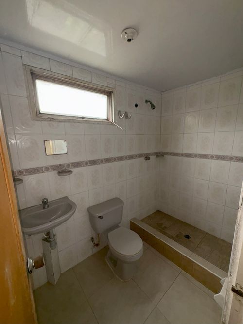 Casa de 8 alcobas en venta en Santa Elena, Cali, 152 m² · foto 11 de 24